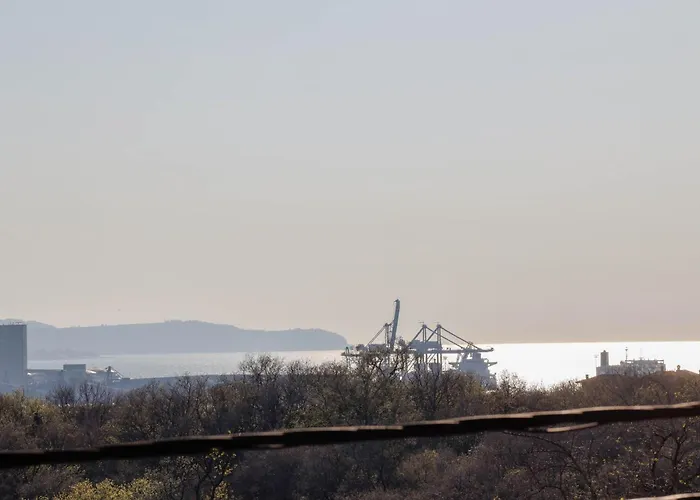 شقة Amb Apartmaji